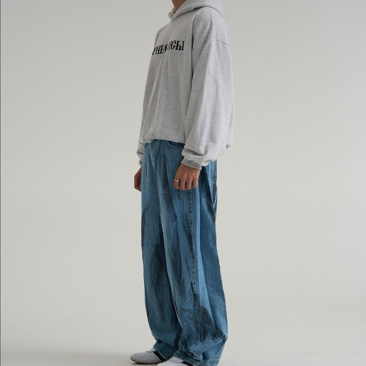 Artistic Wash Wide-Leg Denim