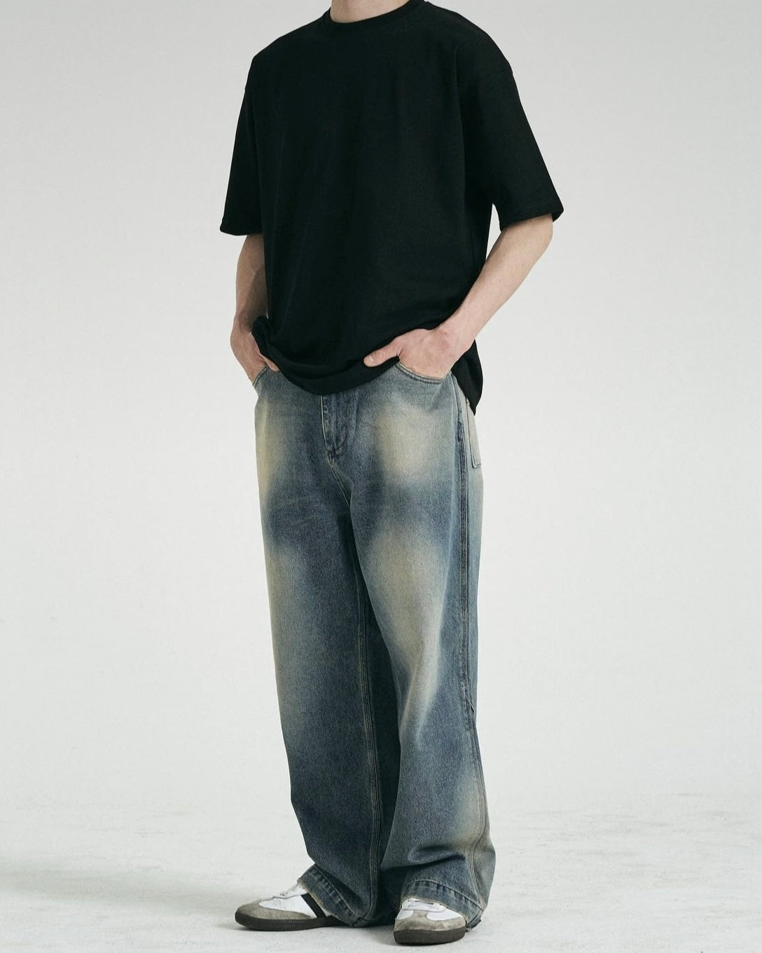 Vintage Snap Wide-Leg Jeans