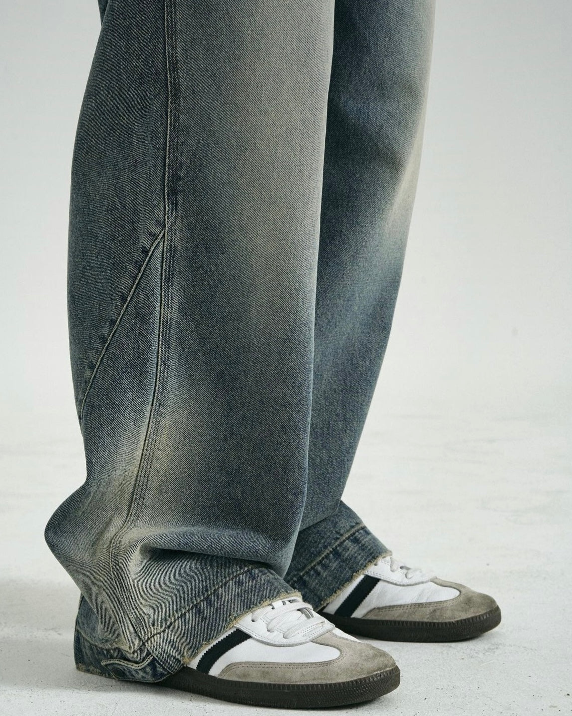 Vintage Snap Wide-Leg Jeans